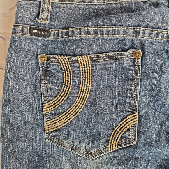 Prana Frayed Denim Shorts Bermuda Large Embroidered Medium Wash Pockets - Picture 5 of 9